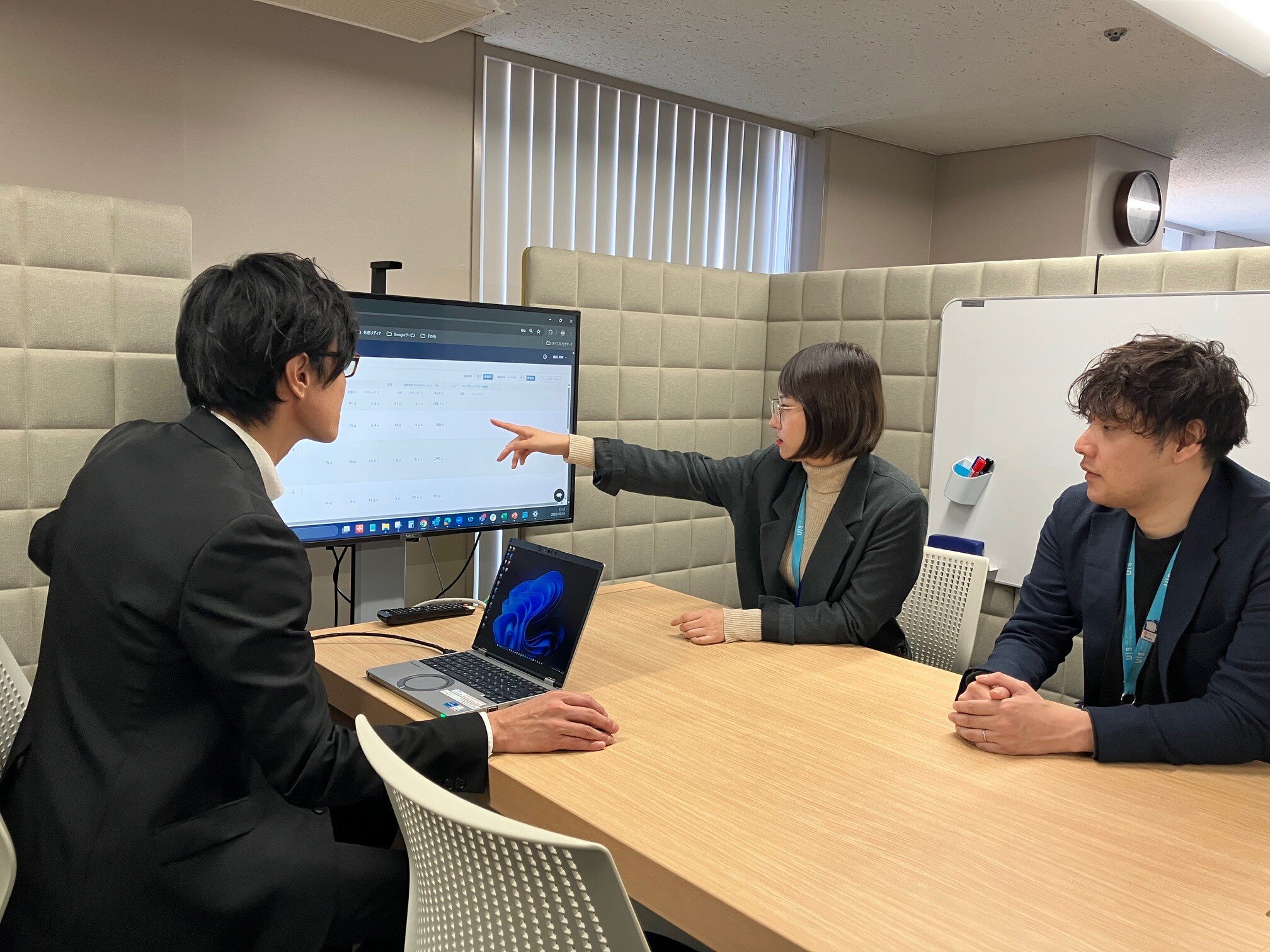 宇部情報システム様 ミーティング中の様子